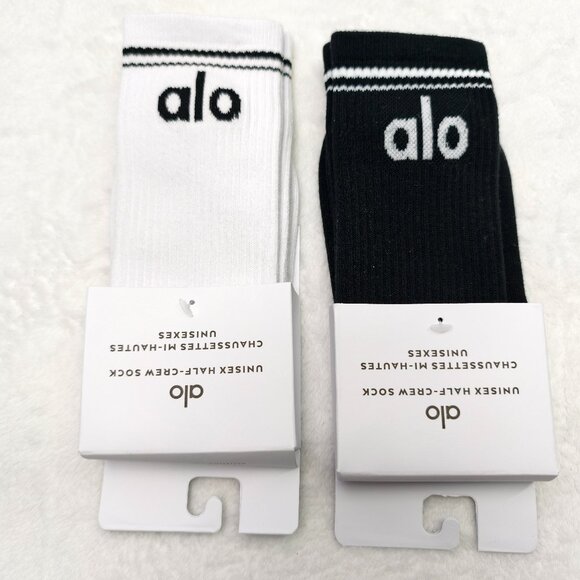 ALO Yoga Accessories - 💜NWT💜 ALO Yoga Socks 2 Pairs